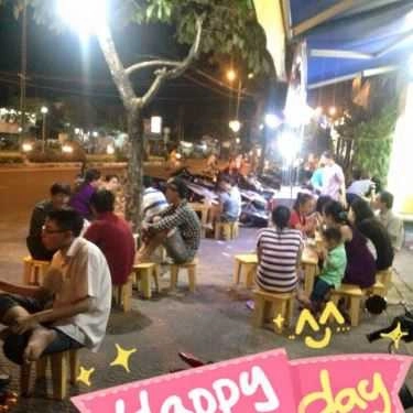 Không gian- Cafe Trái Cây Tự Chọn Yomost