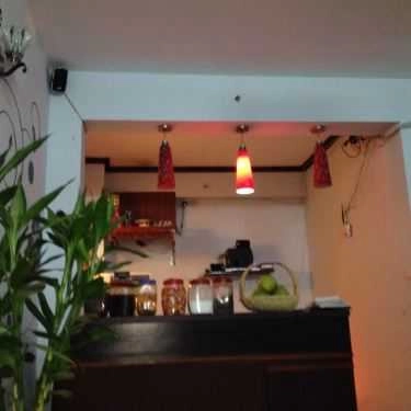 Không gian- Flower Cafe - Quảng An