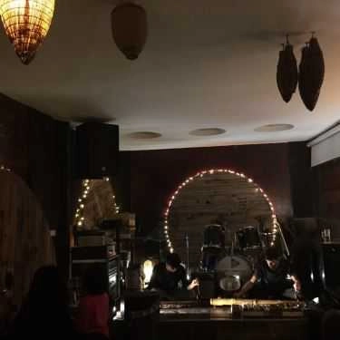 Không gian- 21° N Club Cafe
