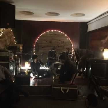 Không gian- 21° N Club Cafe