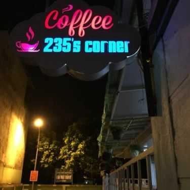 Không gian- Cafe 235s' Corner - Lạc Long Quân