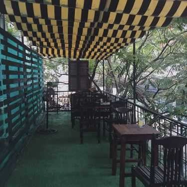 Không gian- 90's Coffee - Lê Văn Thiêm