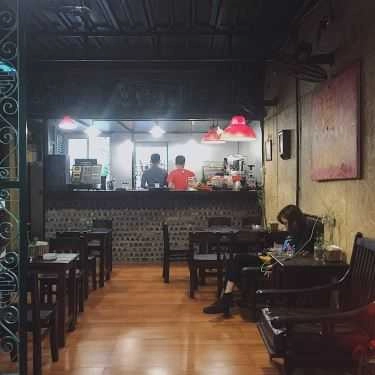 Không gian- 90's Coffee - Lê Văn Thiêm