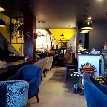 Không gian- Le Petit Saigon Cafe