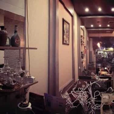 Không gian- 2H Cafe