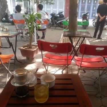 Không gian- Vành Khuyên Cafe