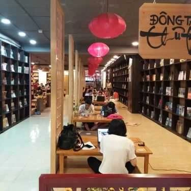 Không gian- Không Gian Văn Hóa Đông Tây - Biblio Coffee & Books - Chùa Bộc