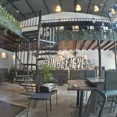 Không gian- Lan Hạ Coffee