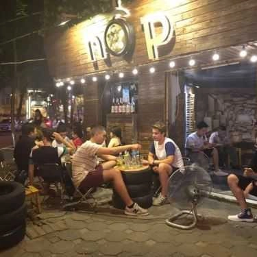 Không gian- Nốp Cafe