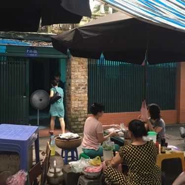 Không gian- Bánh Bột Lọc & Các Món Ăn Vặt - Giảng Võ