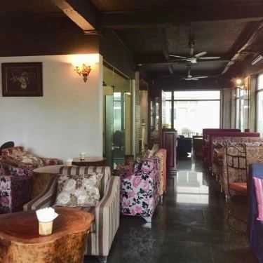 Không gian- Andy's Cafe