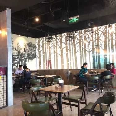 Không gian- B.Coffee - Công Viên Hòa Bình