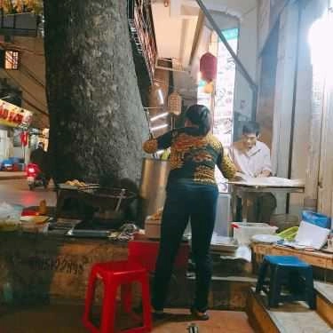 Không gian- Ăn vặt Quẩy Nóng, Bánh Gối & Bánh Bao Chiên - Phó Đức Chính