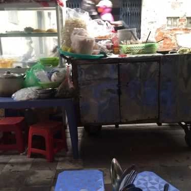 Không gian- Ăn vặt Bánh Đa Cua & Miến Trộn - Đê La Thành Nhỏ