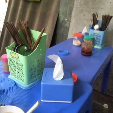 Không gian- Ăn vặt Bánh Đa Cua & Miến Trộn - Đê La Thành Nhỏ