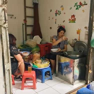 Không gian- Ăn vặt Bánh Đa Cua & Miến Trộn - Lý Nam Đế