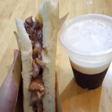 Không gian- Ăn vặt Bánh Mì Phương Anh - Nghĩa Tân