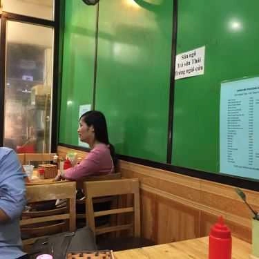 Không gian- Ăn vặt Bánh Mì Phương Anh - Nghĩa Tân