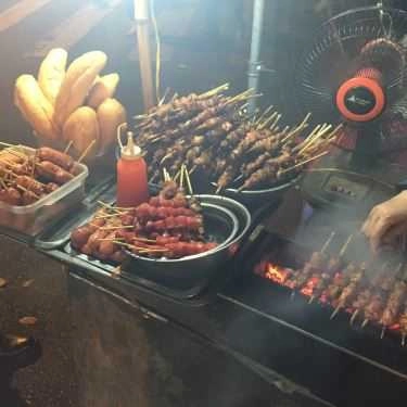Tổng hợp- Ăn vặt Bánh Mì Thịt Xiên - Hàng Buồm