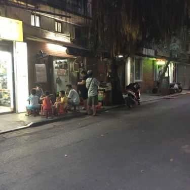 Không gian- Ăn vặt Bánh Mì Thịt Xiên Nướng - Ngõ Bảo Khánh