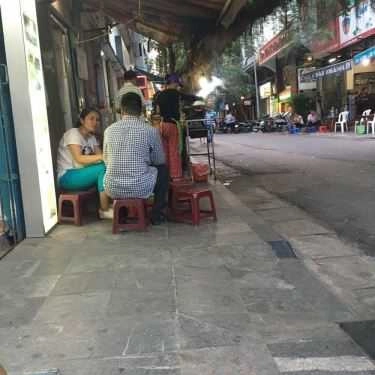 Không gian- Ăn vặt Bánh Mì Thịt Xiên Nướng - Ngõ Bảo Khánh