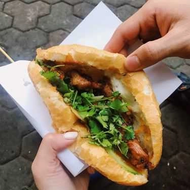 Món ăn- Ăn vặt Bánh Mì Thịt Xiên Nướng - Trần Nhân Tông