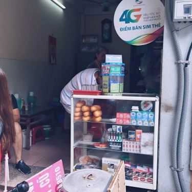 Không gian- Ăn vặt Bánh Mì, Xúc Xích & Trứng Ngải Cứu - Phạm Hồng Thái