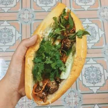 Món ăn- Ăn vặt Ngọc Thuốc C2 - Bánh Mì Kẹp Thịt