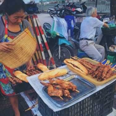 Món ăn- Ăn vặt Bánh Mì Thịt Xiên - Chợ Hàng Da