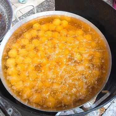Món ăn- Ăn vặt Bánh Rán Cổ Truyền - Hàng Chiếu