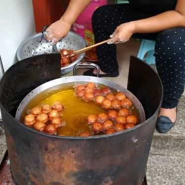 Tổng hợp- Ăn vặt Bánh Rán Cổ Truyền - Hàng Chiếu