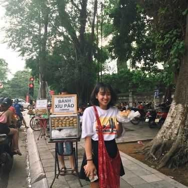 Không gian- Ăn vặt Bánh Xíu Páo - Đền Quán Thánh