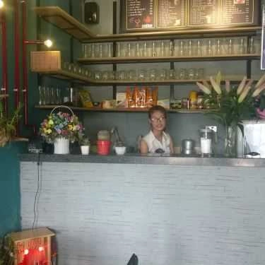 Không gian- Ben Cafe