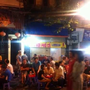 Không gian- Ăn vặt Bia Phố Cổ - Mã Mây