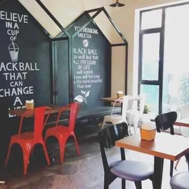 Không gian- Cafe BlackBall - Chè & Trà Sữa Đài Loan - Linh Đàm