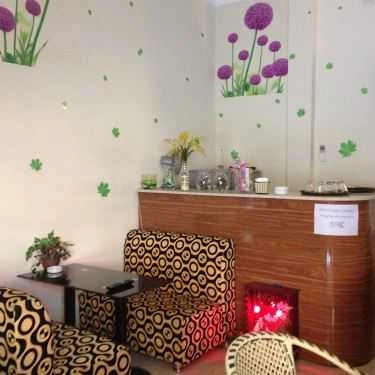 Không gian- Cỏ May Cafe