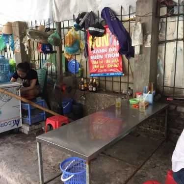 Không gian- Ăn vặt Bún Cá Ngọc Vũ - Đội Cấn