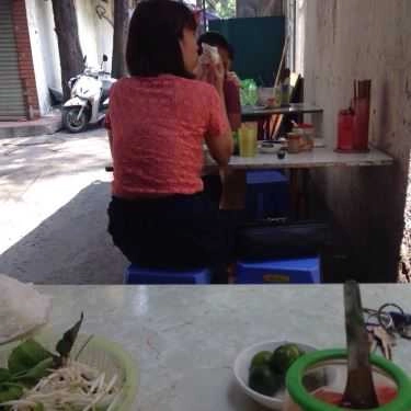 Không gian- Ăn vặt Bún Chả - Lương Định Của