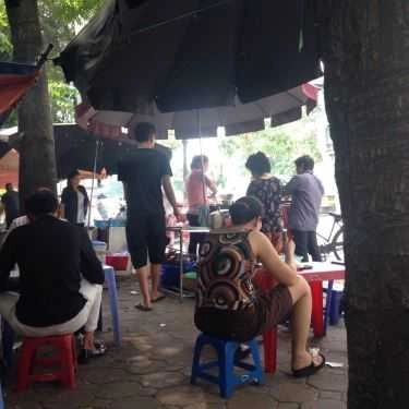 Không gian- Ăn vặt Bún Chả - Trường THPT Lê Quý Đôn