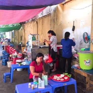 Không gian- Ăn vặt Thủy Chường - Bún Chả Gia Truyền