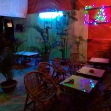 Không gian- Hoàng Điệp Cafe