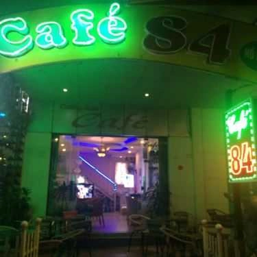Không gian- 84 Cafe - Hồ Đền Lừ