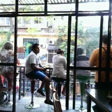 Không gian- Ảnh Cafe - Tràng Thi
