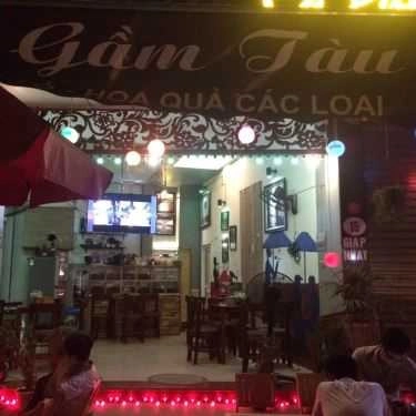 Không gian- Gầm Tàu Cafe