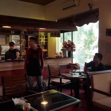 Không gian- Phố Cafe - Đốc Ngữ