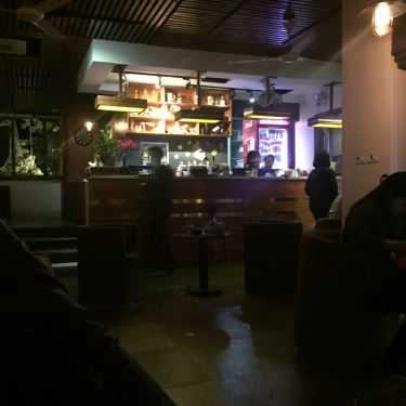 Không gian- Royal Cafe Karaoke