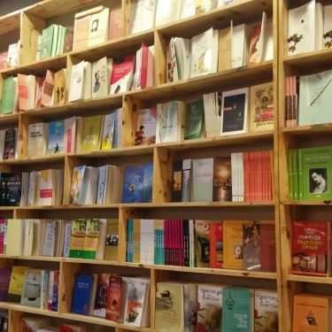 Tổng hợp- Cafe Sách Đông Tây - Lê Văn Thiêm