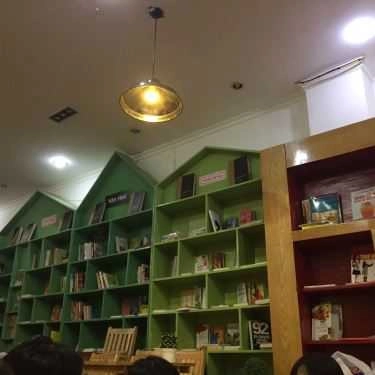 Không gian- Cafe Sách Trí Việt - Tây Sơn
