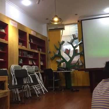 Không gian- Cafe Sách Trí Việt - Tây Sơn