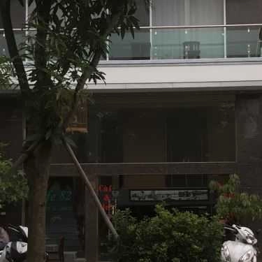 Không gian- 82 Cafe - Từ Hoa